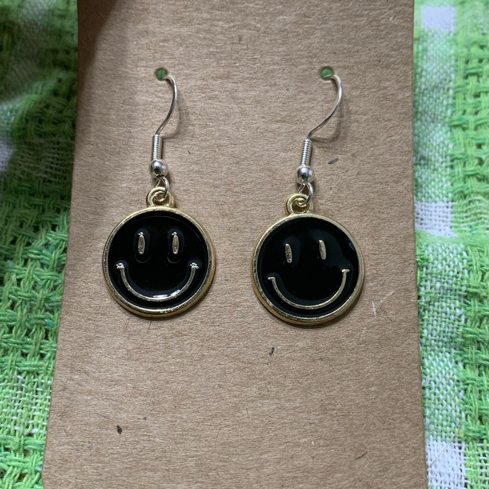 Black smiley earrings